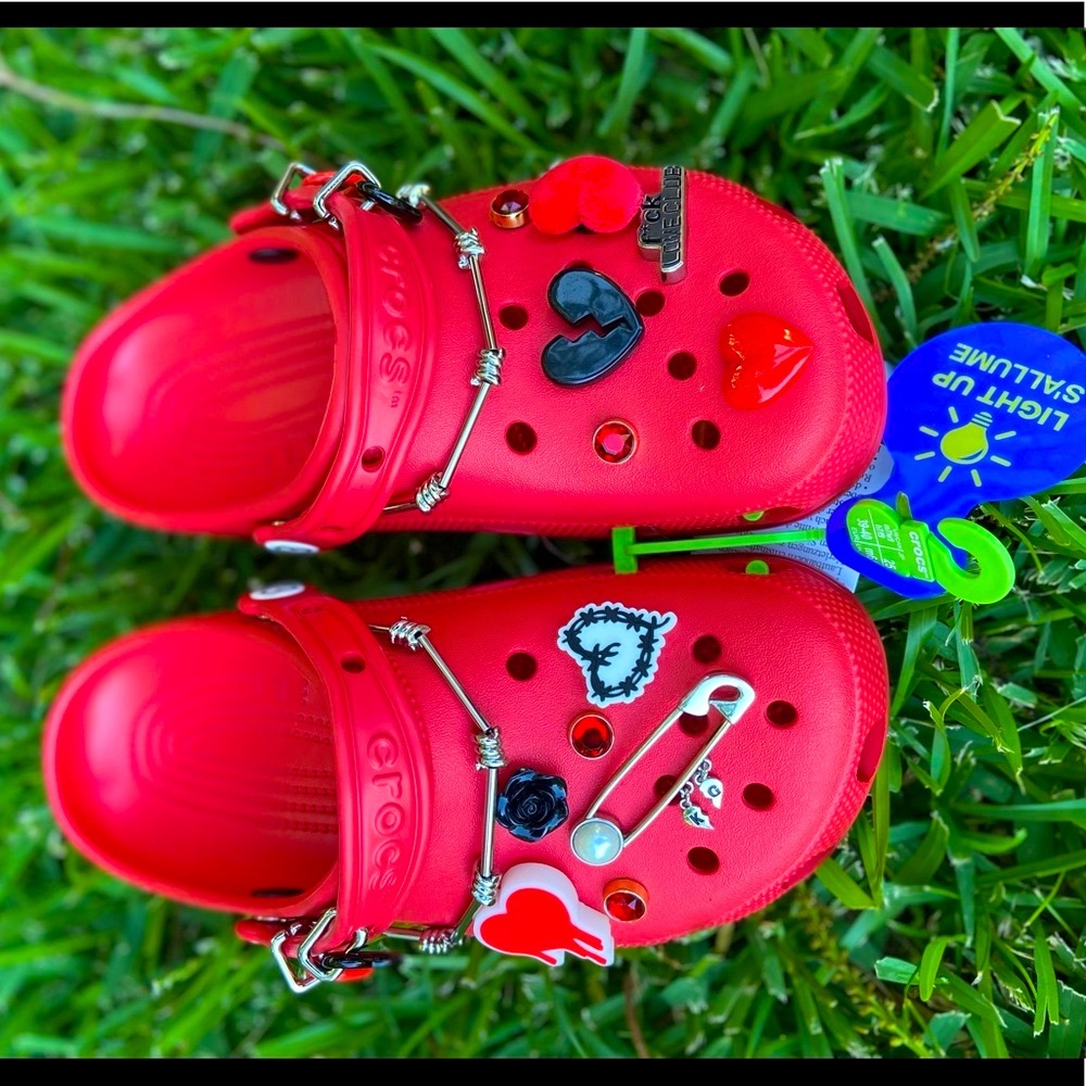 Karol g crocs